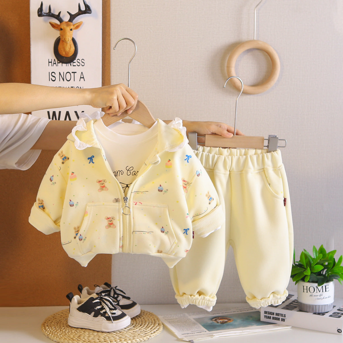 Baby girl hooded long sleeved three piece set