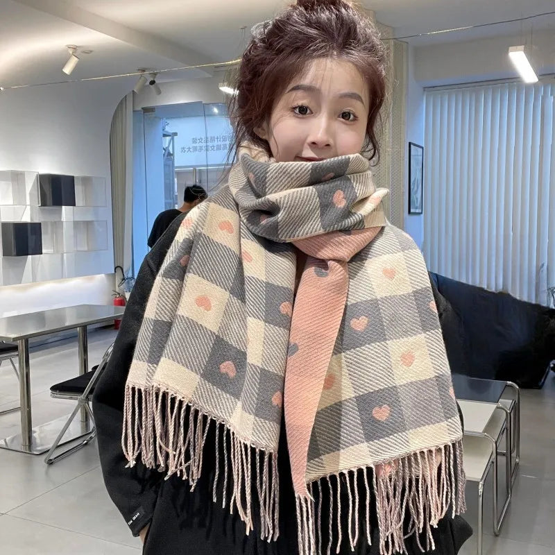 1 Piece of Women's Autumn and Winter Heart-Shaped Scarf, Women's Plaid Comfortable Scarf, Thick Large Blanket Shawl Scarf