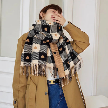 1 Piece of Women's Autumn and Winter Heart-Shaped Scarf, Women's Plaid Comfortable Scarf, Thick Large Blanket Shawl Scarf