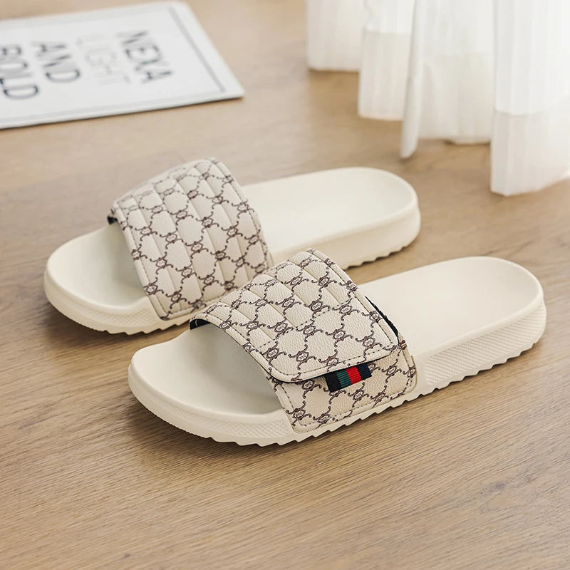 Summer Beach Slippers Men's Fashion Comfortable Breathable Sandals Indoor and Outdoor Sandals Plus Size 46 47