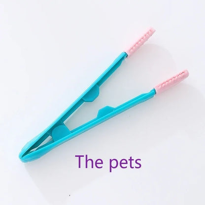 The petsPet Eye Cleaning Brush Soft Grooming Comb for Cats Short Hair